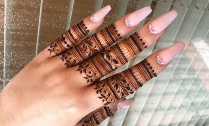 Easy Front Hand Simple Mehndi Designs