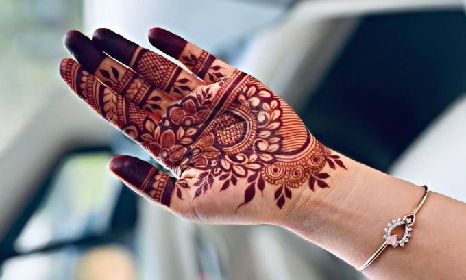 Easy Front Hand Simple Mehndi Designs