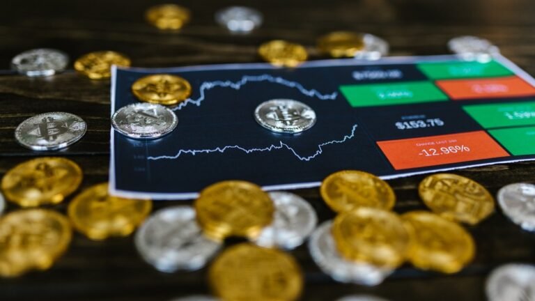 Best Crypto to Buy Now for Long-Term Growth and Portfolio Diversification Best Crypto to Buy Now featuring Bitcoin, Ethereum, Solana, Chainlink, and Polygon